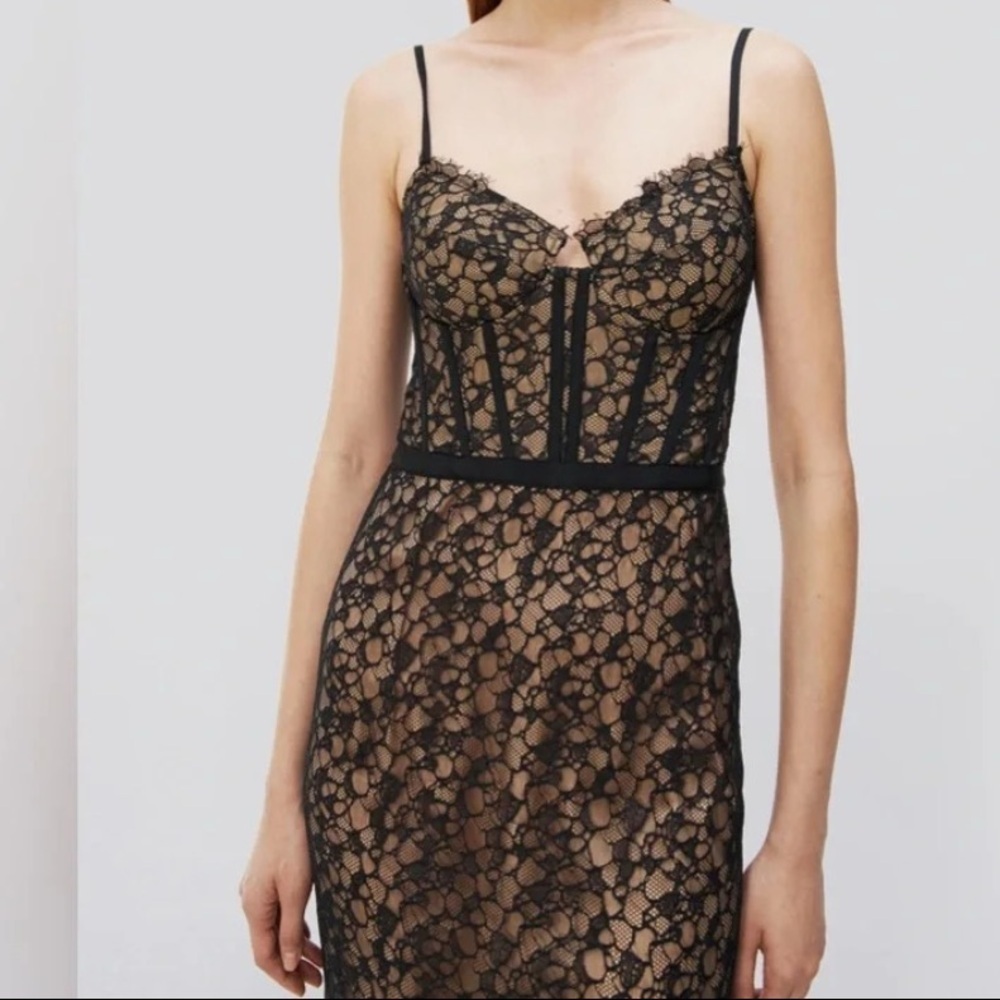 Simhaki Ruth Dress - Picture 2 of 8